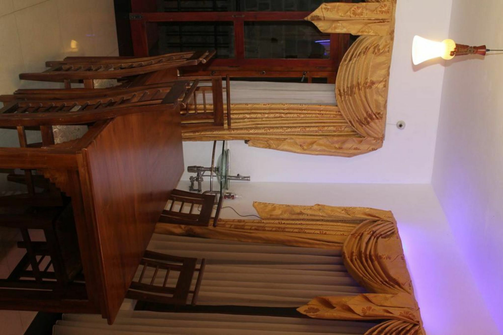 Oak Wood Inn Κάντι Εξωτερικό φωτογραφία