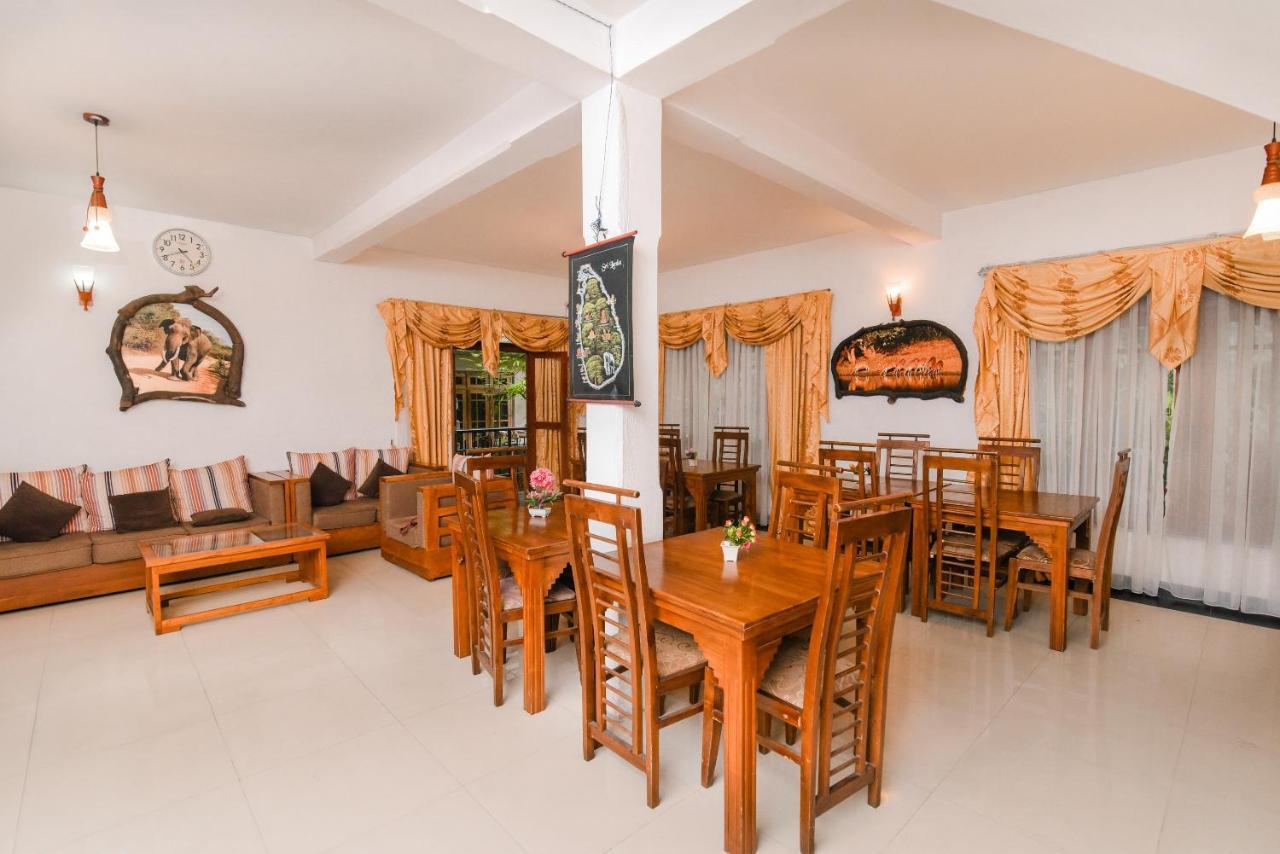 Oak Wood Inn Κάντι Εξωτερικό φωτογραφία